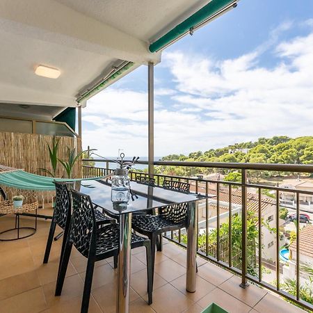 Beach Front Retro Hideaway In Salou Exterior photo