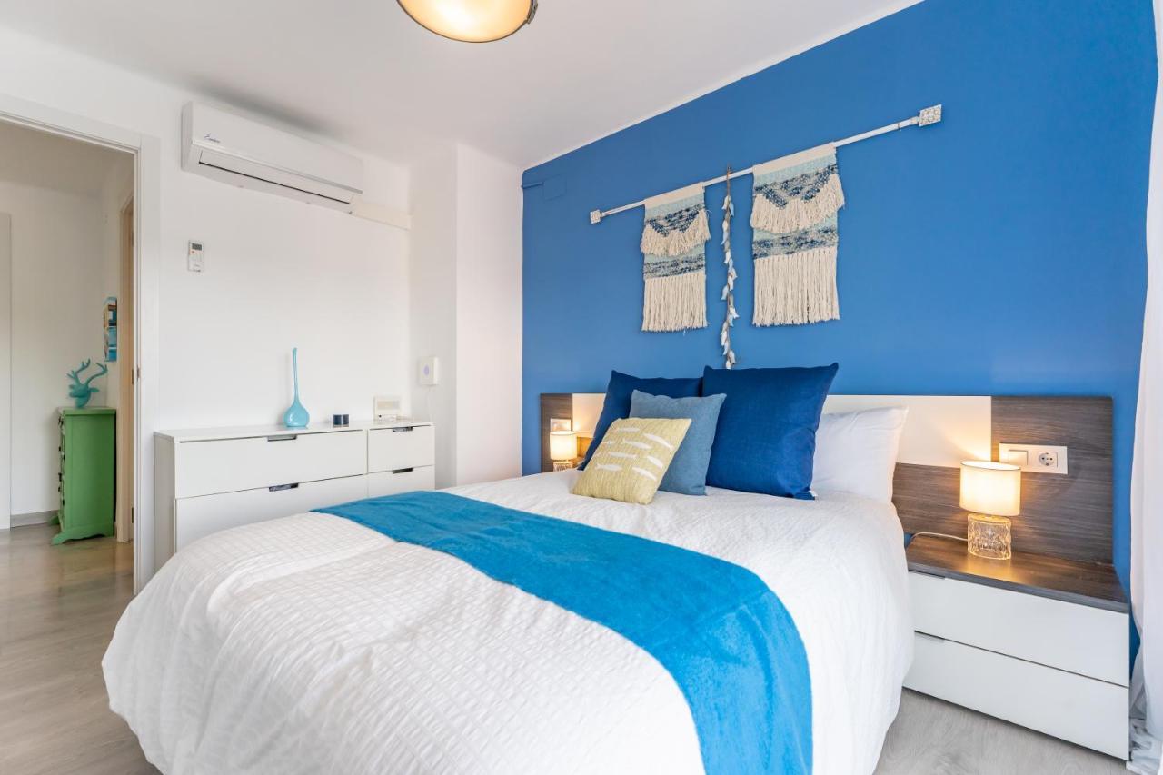 Beach Front Retro Hideaway In Salou Exterior photo