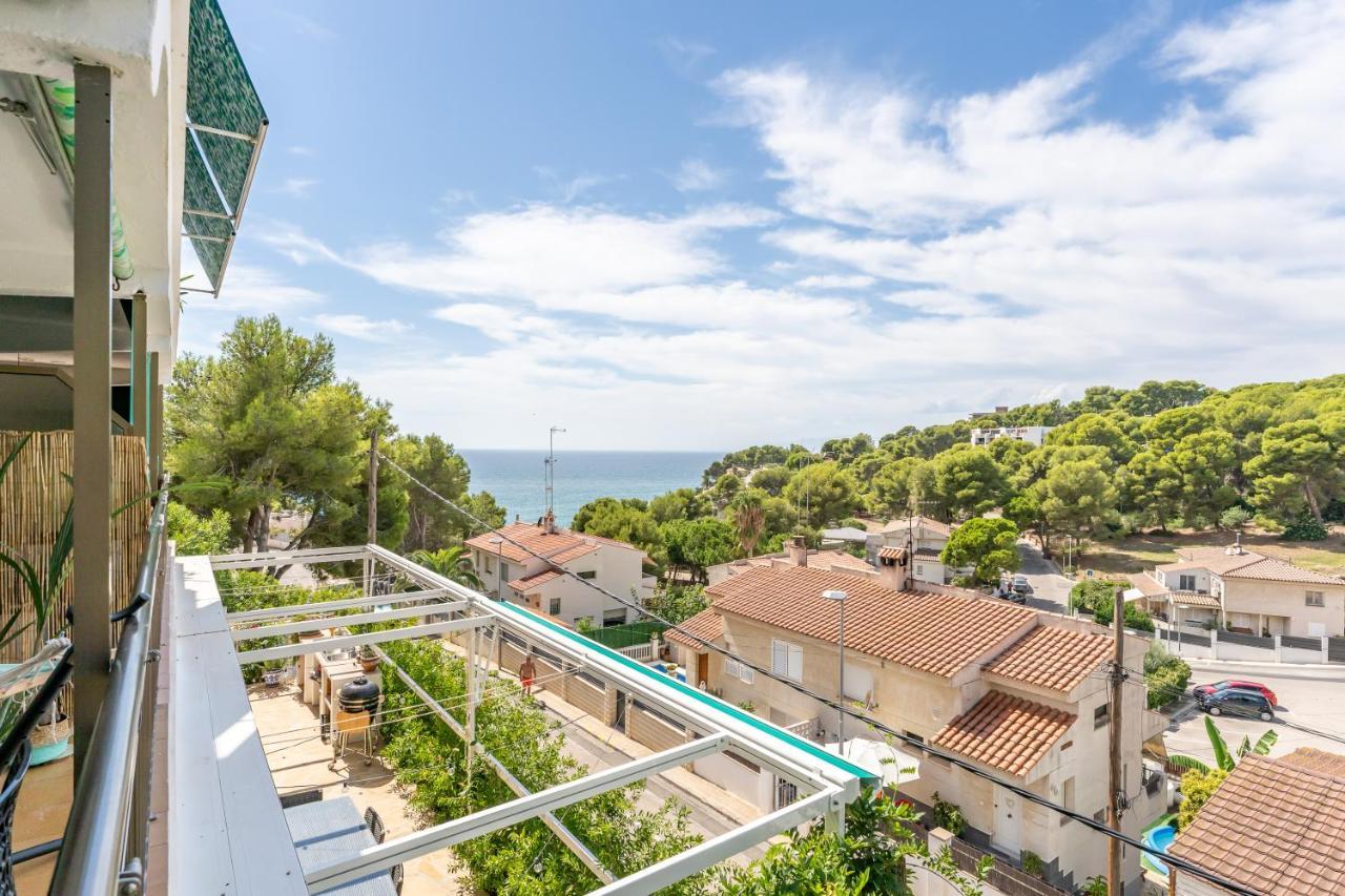 Beach Front Retro Hideaway In Salou Exterior photo