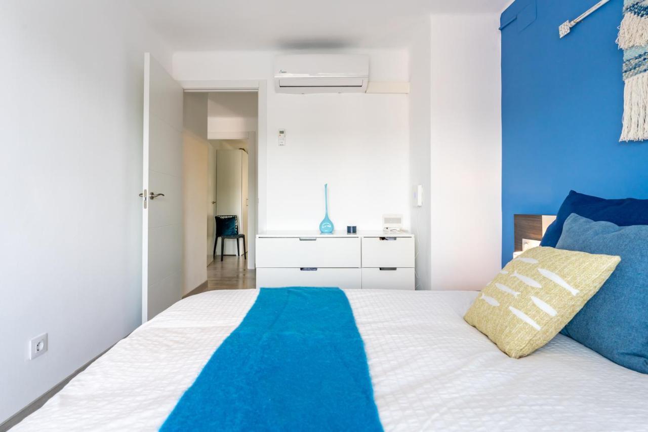 Beach Front Retro Hideaway In Salou Exterior photo